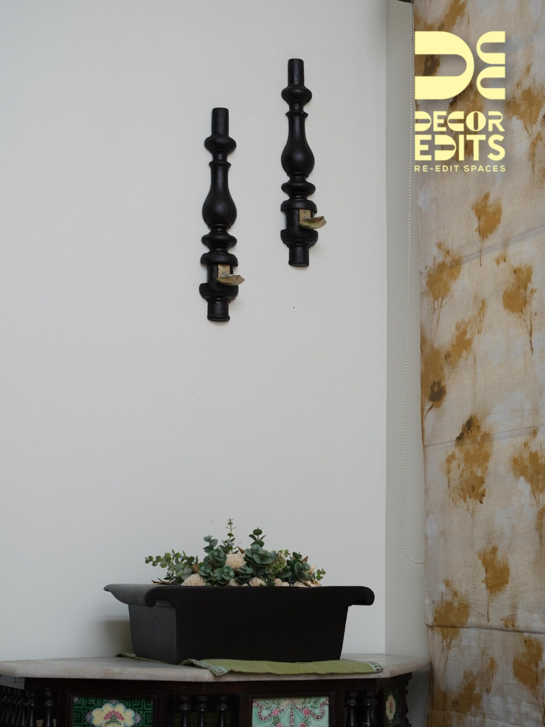 Antique wooden wall hanging diya,
Antique reclaimed wooden candle holders,
Vintage bronze pots.
Bring in a traditional vibe for your interiors with our vintage decor.
Very limited number of pieces...
DM us or whatsapp us at 9778758496 to grab this limited edition decor.
( Vintage decor, traditional decor ideas, antique, candle stands,wall decor,wall hanging diya, wooden decor,table decor)
#keralahomedesign #Decoredits #homedecor #woodendecor