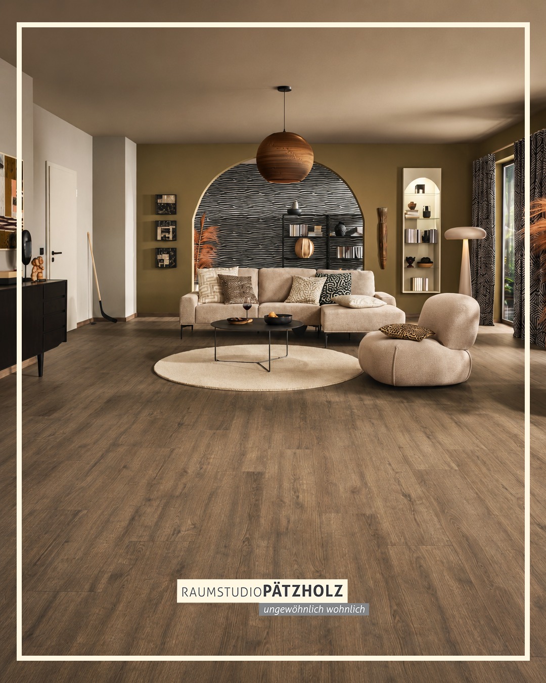 Ein Boden fürs Leben. 🤎
Ob der erste Kaffee am Morgen, das Familienessen oder ein entspannter Abend auf dem Sofa – ein hochwertiger Laminatboden begleitet Sie durch jeden Moment des Alltags.
Ungewöhnlich wohnlich!
www.raumstudio.com
#JOKA #Laminat #Bodenbelag #RaumstudioPätzholz #Zuhause