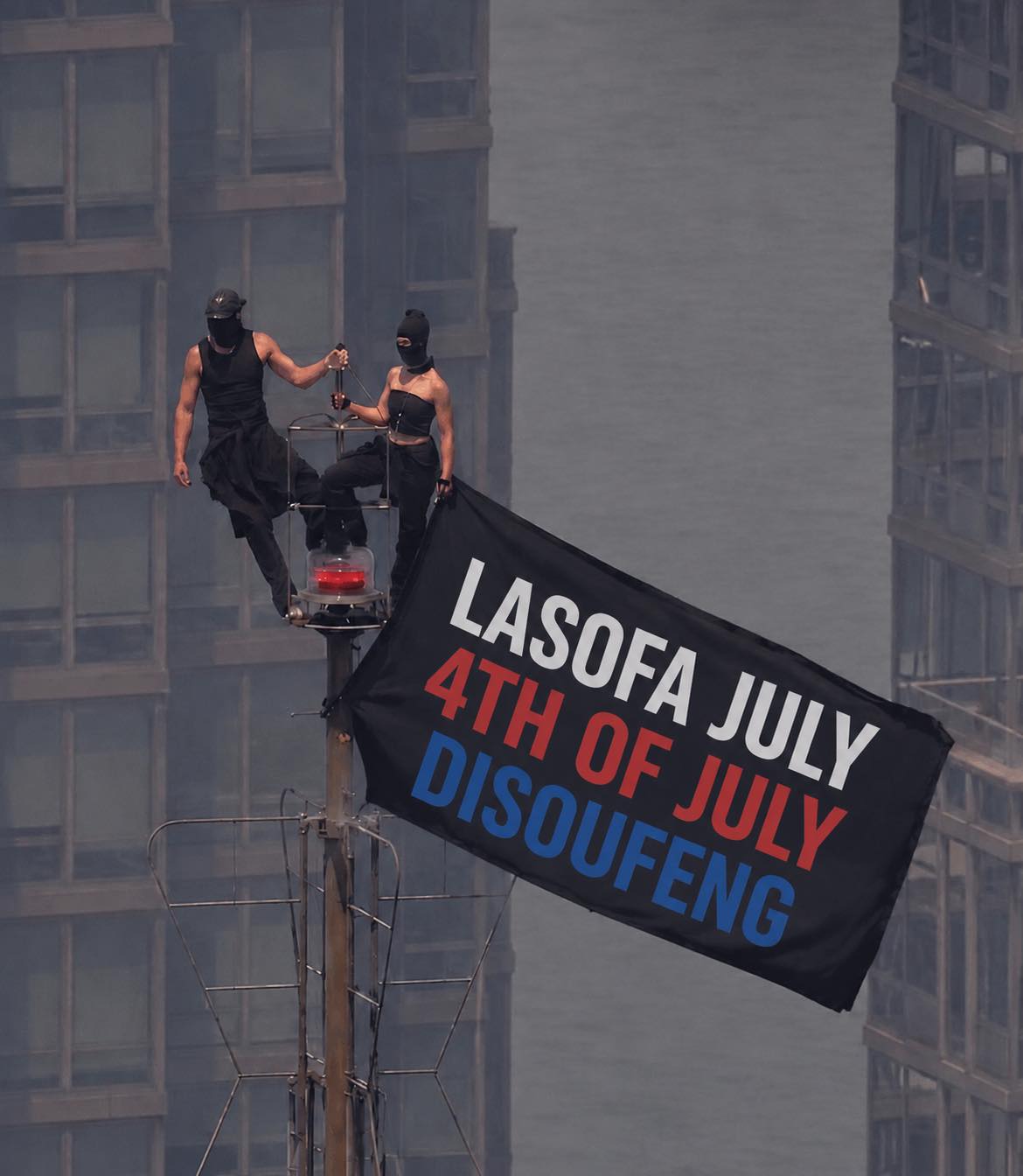 THEY SAID WE COULDNโT. SO WE DID. ๐
The city has been put on notice.
LASOFA JULY
๐ Disoufeng
๐
4 July
One day. One experience. One unforgettable atmosphere.
See you there.
RSVP on the website: www.disoufengpub.co.za