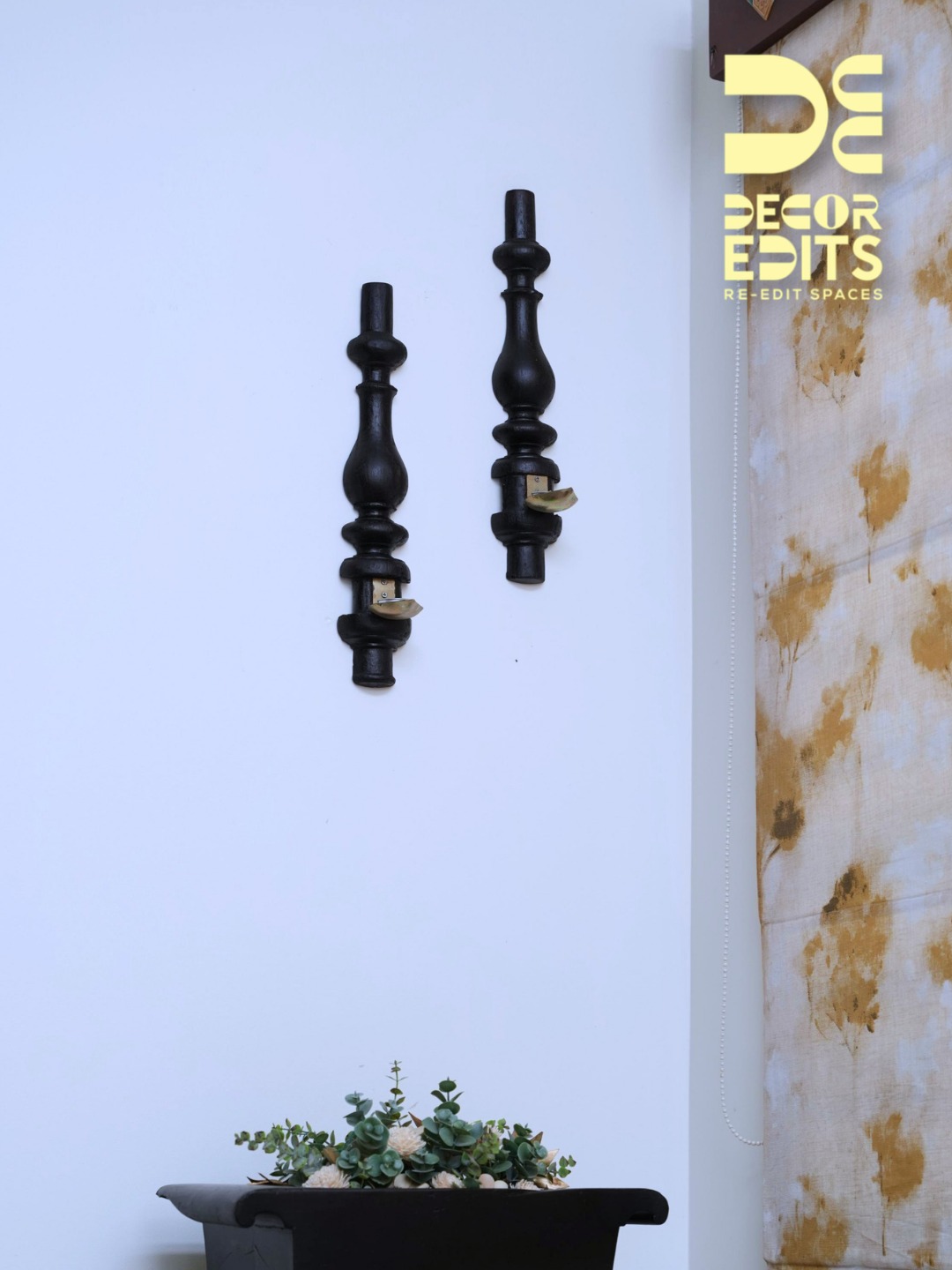 Antique wooden wall hanging diya,
Antique reclaimed wooden candle holders,
Vintage bronze pots.
Bring in a traditional vibe for your interiors with our vintage decor.
Very limited number of pieces...
DM us or whatsapp us at 9778758496 to grab this limited edition decor.
( Vintage decor, traditional decor ideas, antique, candle stands,wall decor,wall hanging diya, wooden decor,table decor)
#keralahomedesign #Decoredits #homedecor #woodendecor