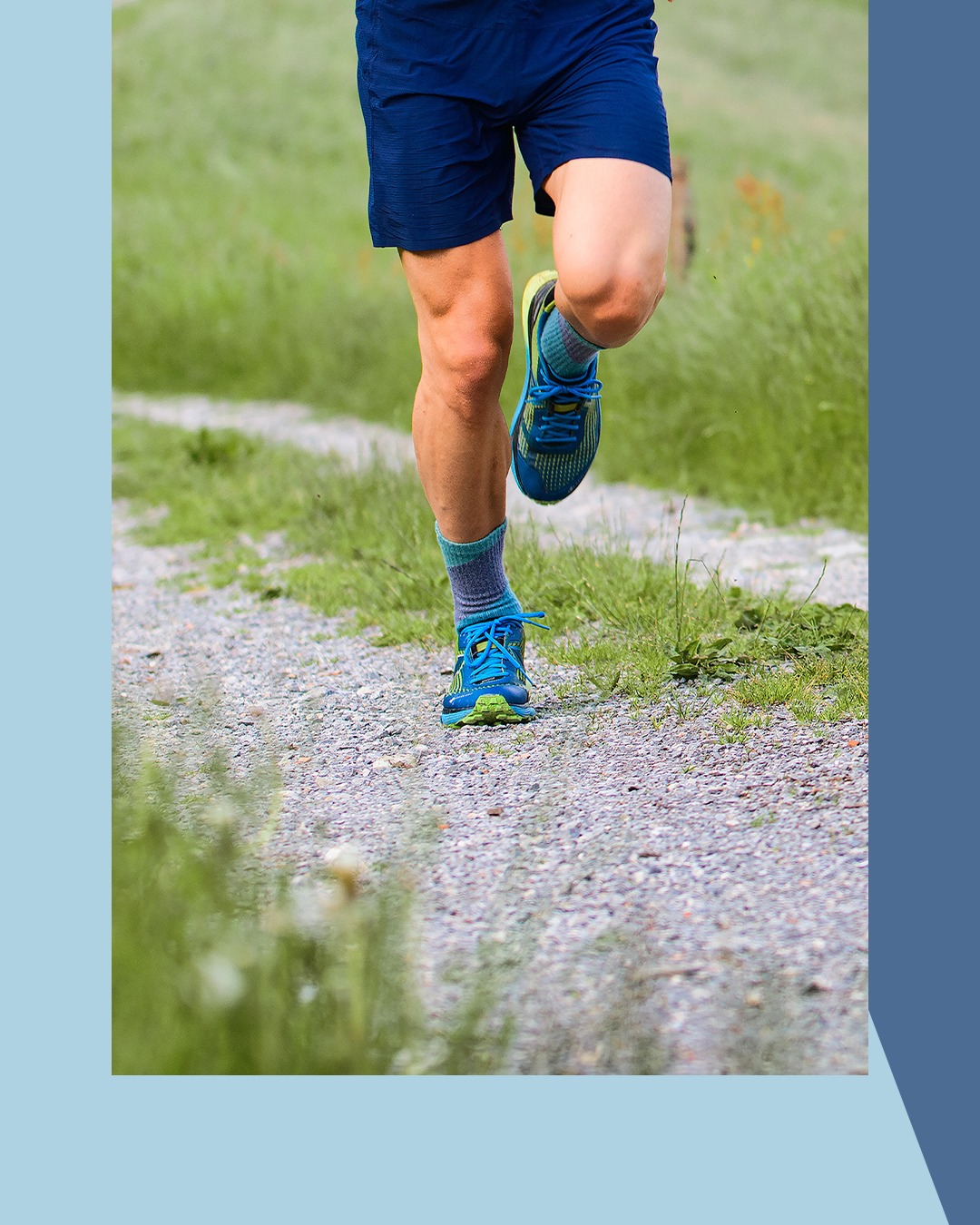 La corsa è il primo passo verso il trail running allenandosi su sentieri pianeggianti e collinari per costruire il ritmo, la continuità e la capacità di gestire lo sforzo quando il terreno cambia. Con il tempo si può passare a superfici più irregolari e pendenze più decise, così il corpo si abitua alla variabilità tipica del trail. Oltre alla corsa , serve incrementare la forza muscolare attraverso tutti quegli esercizi che rendono glutei e quadricipiti pronti a spingere in salita e a controllare la frenata in discesa. Più si aumentano le distanze con la corsa, più si sviluppa la capacità di affrontare un trail con continuità, senza crolli di energia nei momenti più impegnativi. Correre bene, prima di tutto, è ciò che rende ogni trail più gestibile, più sicuro e più divertente.
👟 ⛰ 👟 ⛰ 👟 ⛰ 👟 ⛰ 👟 ⛰ 👟 ⛰ 👟 ⛰ 👟 ⛰ 👟 ⛰ 👟 ⛰
Running is the first step toward trail running, training on flat and hilly trails to build pace, consistency, and the ability to manage effort when the terrain changes. Over time, you can move on to more uneven surfaces and steeper inclines, so your body gets used to the variability typical of trail running. Beyond running, you need to build muscle strength through exercises that prepare your glutes and quadriceps for pushing uphill and controlling braking on downhill runs. The more distance you run, the more you develop the ability to tackle a trail consistently, without slumping during the most challenging moments. Running well, above all, is what makes every trail more manageable, safer, and more fun.
#runlife #runningman #runningday #steps #trail #exercises #ability #passion #sports