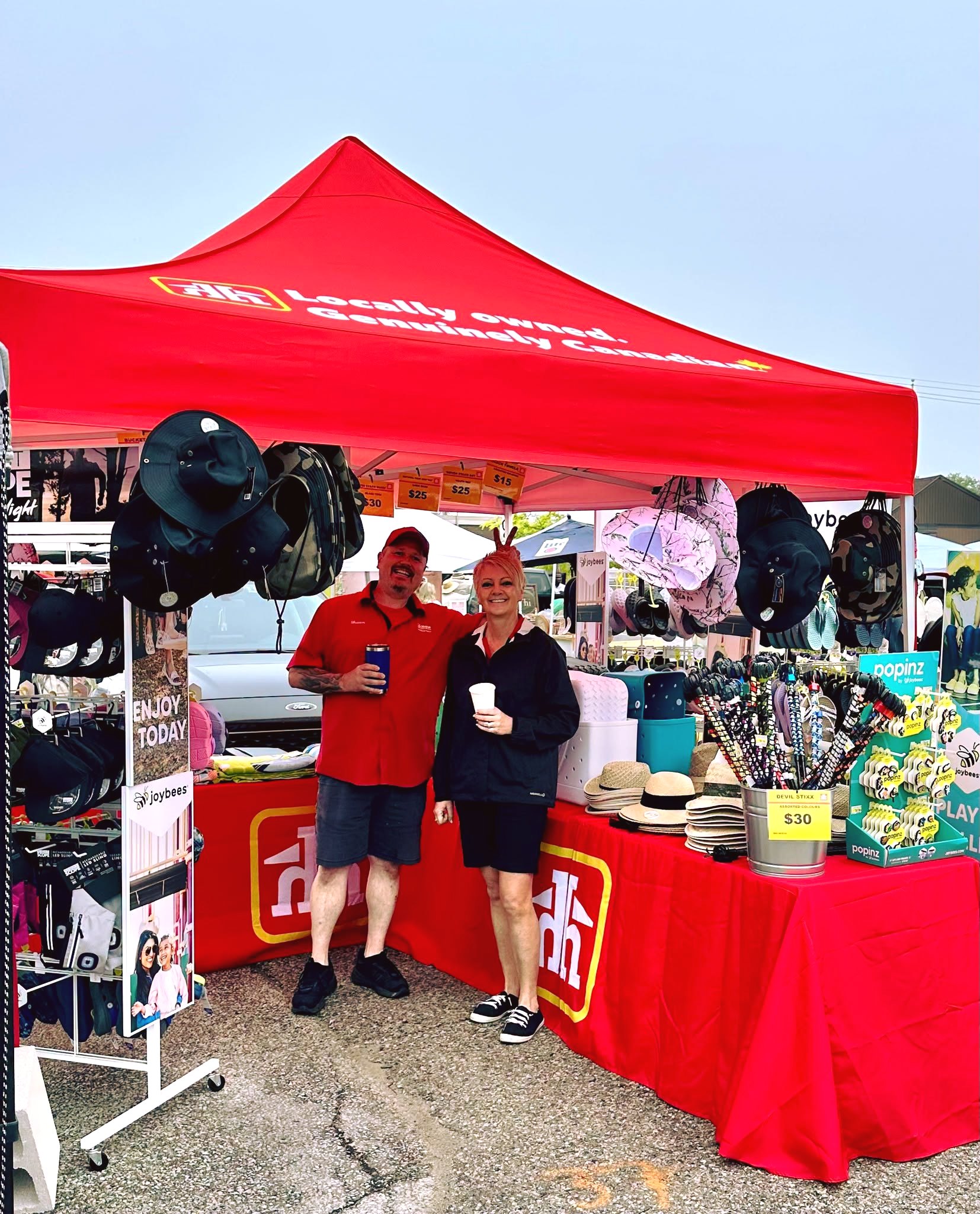 We're back at the Port Elgin Farmers' Market today, so come say hello to Shawn & Val. 😎
