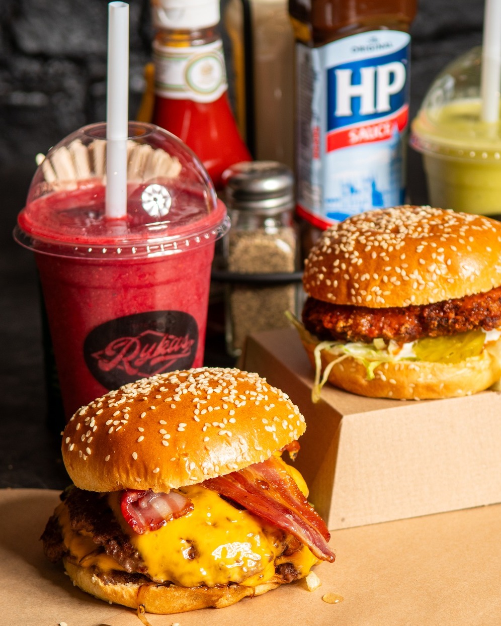 Hungry? π We've got what you need π
#rykas #burgers #burgercravings #rykascafe