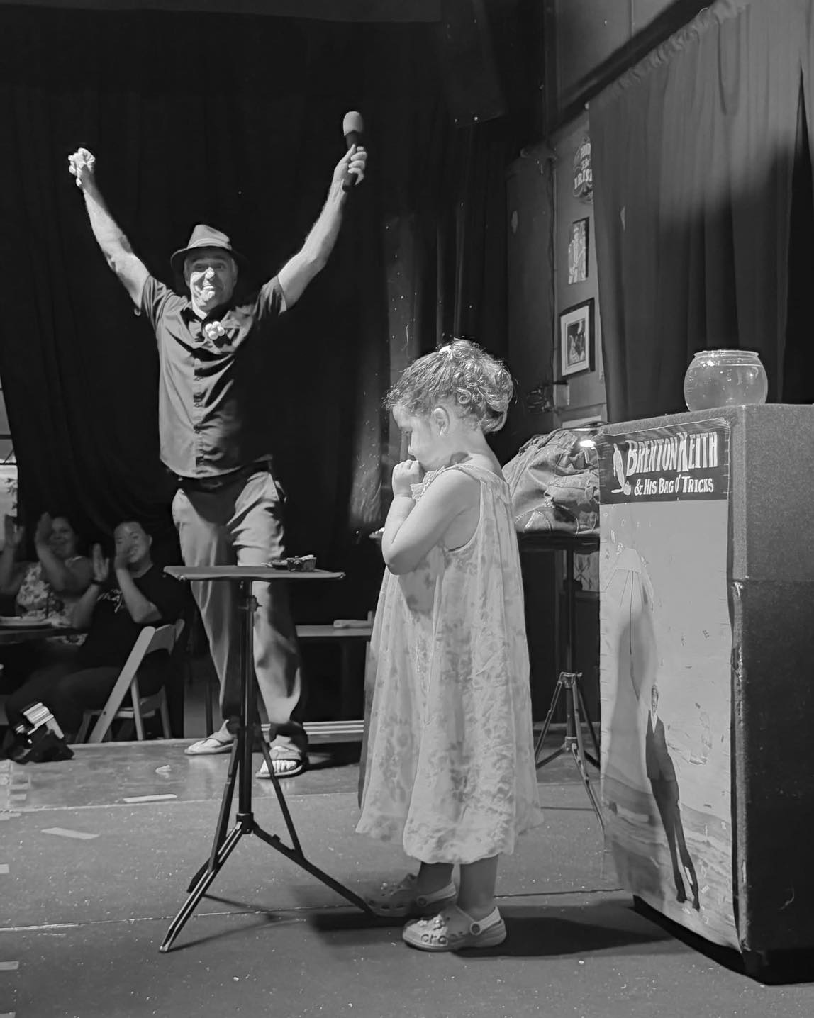Now & then I decide to pick a really, really young volunteer to come on stage. It's risky, but it's worth the reward when it works. The crowd always eats up the cuteness-factor, and memories are clearly made instantly for everyone involved. #mulligansmagicshow #magicbrent #magiconmaui