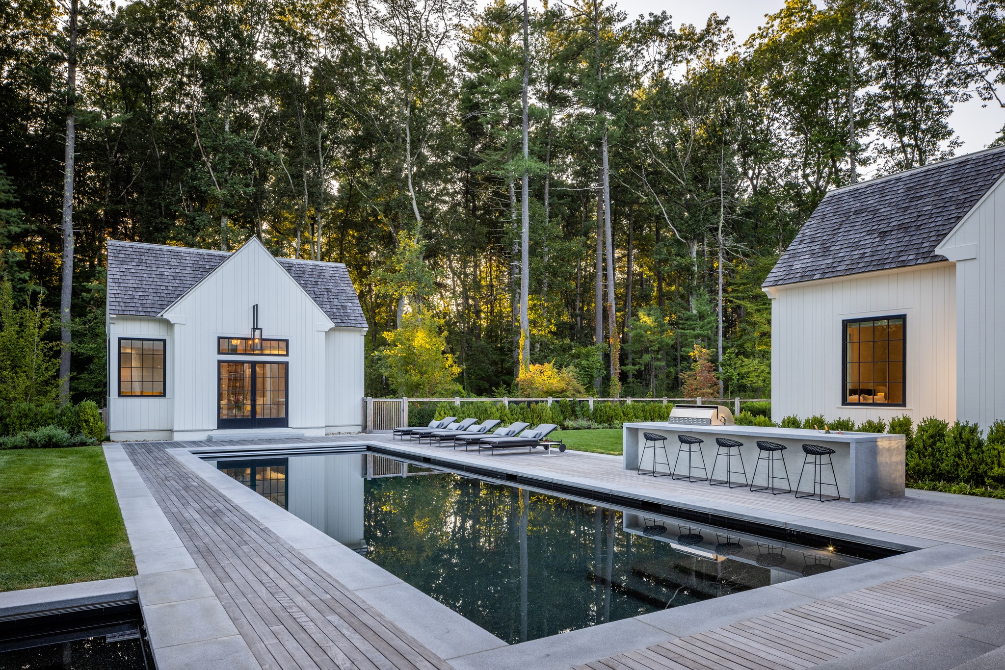 Exceptional homes extend beyond their four walls. This project pairs refined architecture with purposeful outdoor spaces, creating an environment designed for entertaining, relaxation, and everyday luxury.
Photograph: @crucinski_
Architect: @mcalpinehouse
Interior Design: @changoandco
#LuxuryHomes #CustomHome #LuxuryLiving #DreamHome #HomeInspiration #InteriorDesign #Architecture #HomeDesign #CustomBuilder #ResidentialDesign #LuxuryInteriors #ModernLuxury #TimelessDesign #Craftsmanship #BeautifulHomes #LuxuryLifestyle #NewConstruction #HomeGoals #MassachusettsHomes #FallonCustomHomes