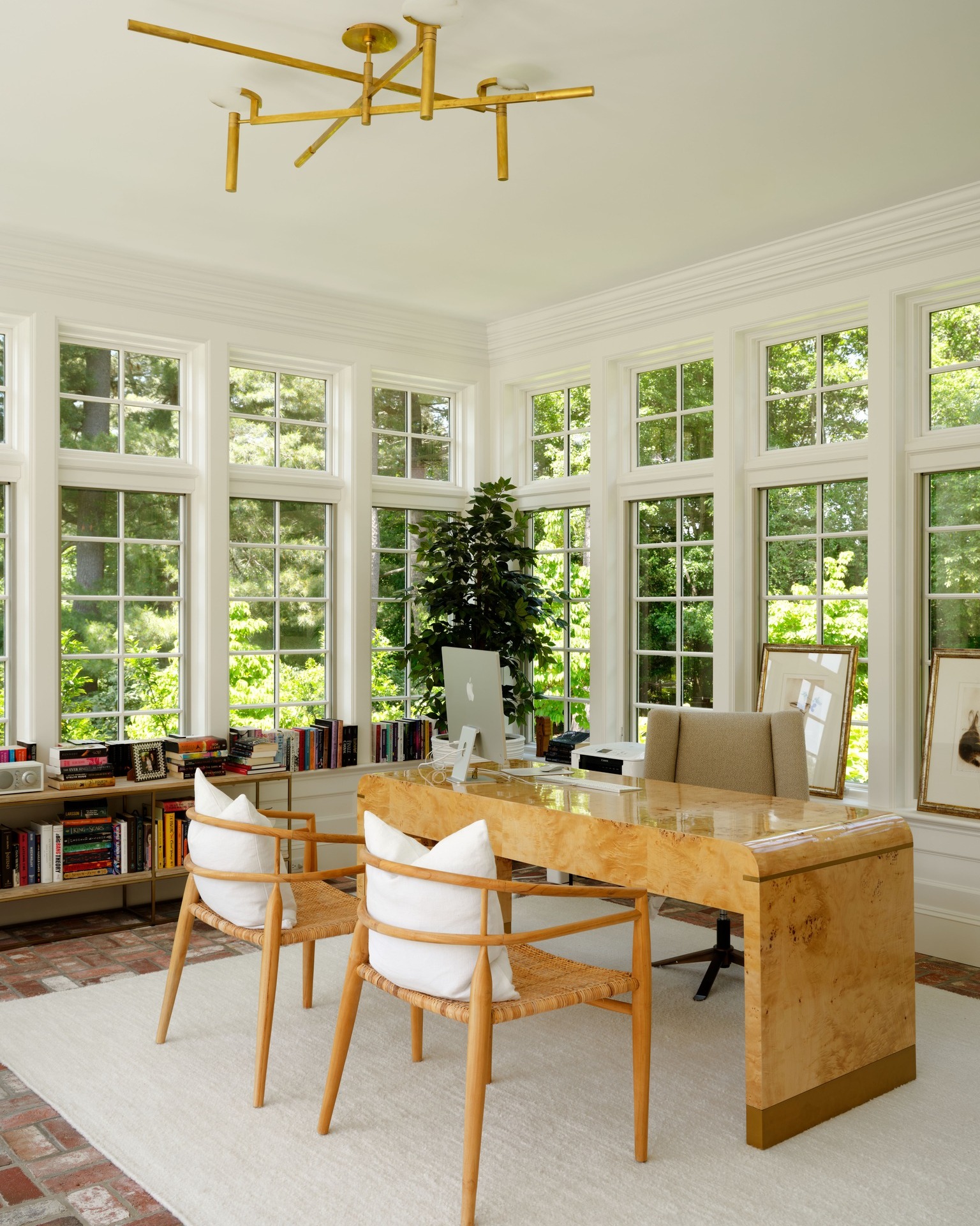 Natural light gives this private study its unmistakable character. Thoughtfully placed within the larger composition of the home, the room combines warmth, utility, and craftsmanship in a way that feels both gracious and entirely livable.
Photograph: @seanlitchfield
Architect: @preston.design.inc
Interior Design: @nicole.hirsch.interiors
#HomeOffice #LuxuryHome #CustomHome #CustomBuilder #StudyDesign #WorkFromHome #NaturalLight #FineHomebuilding #LuxuryInteriors #ArchitecturalDetails #MassachusettsBuilder #NewEnglandHomes #Craftsmanship #FallonCustomHomes