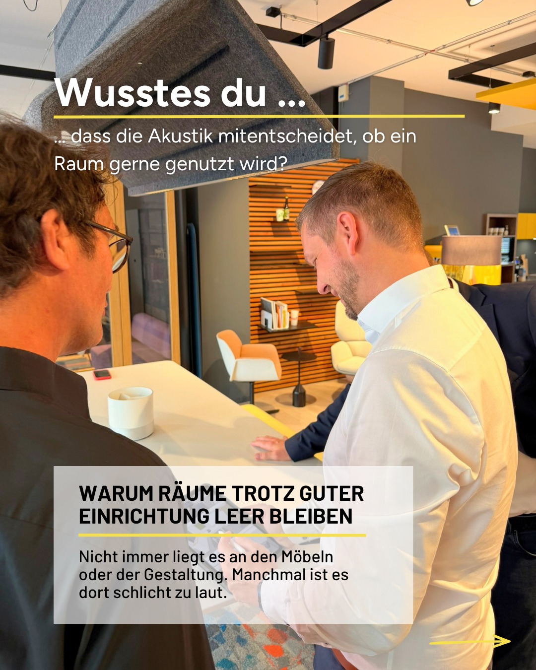 Ein Raum kann noch so gut aussehen. Wenn die Akustik nicht stimmt, wird konzentriertes Arbeiten schnell zur Herausforderung.
Störende Gespräche, Telefonate oder Hintergrundgeräusche sorgen oft dafür, dass man schneller abgelenkt wird und Aufgaben mehr Zeit in Anspruch nehmen.
Genau deshalb sollte Akustik bereits bei der Planung von Arbeitsräumen mitgedacht werden. Mit den richtigen Lösungen lassen sich Geräusche reduzieren und Bereiche schaffen, in denen konzentriertes Arbeiten und produktive Besprechungen deutlich angenehmer werden.
Denn manchmal macht nicht das Möbelstück den Unterschied, sondern das, was man nicht hört. 🔇
#WorldOfOffice #Akustik #Raumakustik #Arbeitswelten #OfficeDesign #Büroeinrichtung #WorkplaceDesign #NewWork #Innenarchitektur #ModerneArbeitswelt #Produktivität #Büroplanung