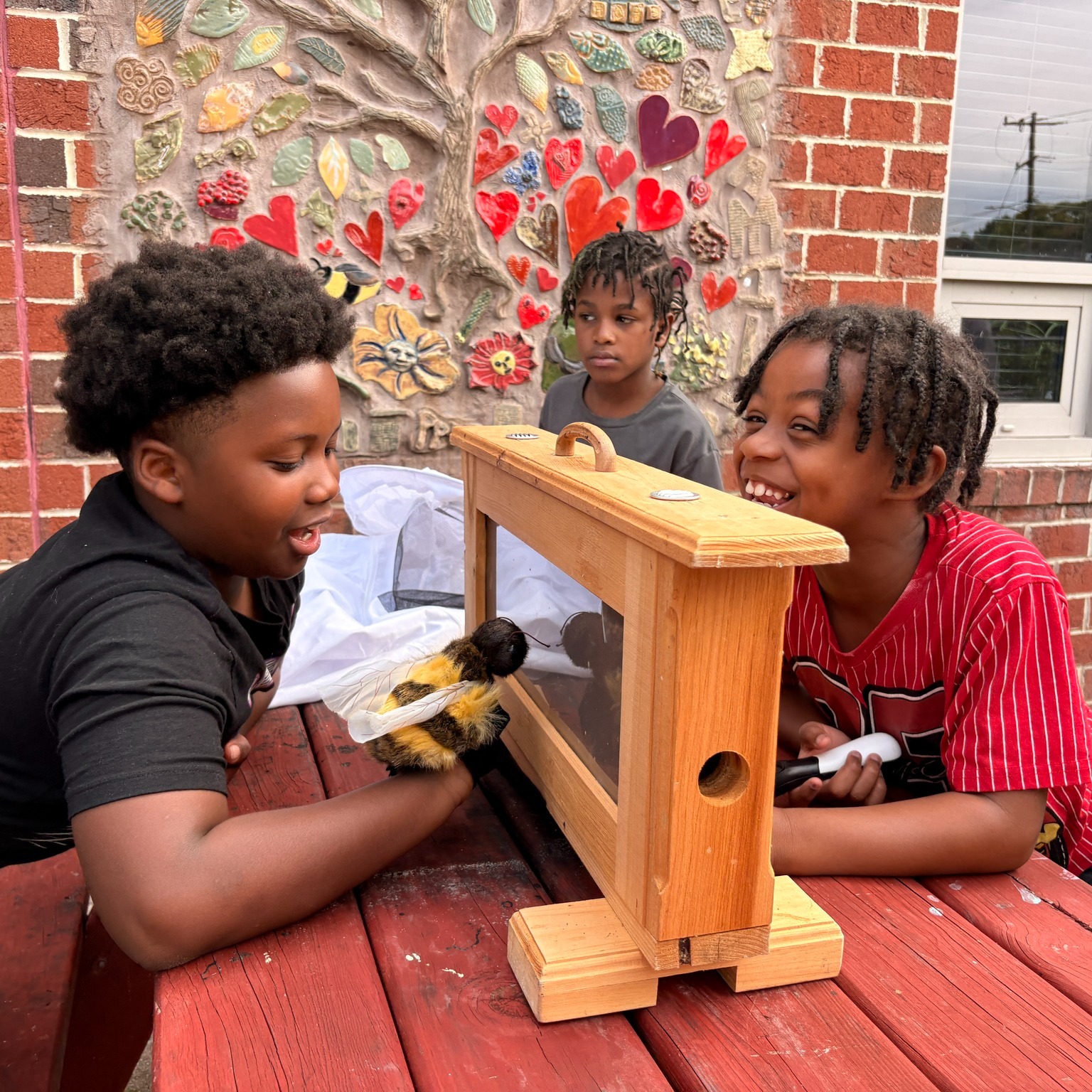 🐝✨ Summer Promise campers in Mrs. Hamilton's and Ms. Haskins' classes recently had a buzz-worthy visit from Garden Education volunteer Mr. Rick!
Bringing live bees and real beekeeping equipment, Mr. Rick introduced students to the fascinating world of honeybees. Campers learned how bees communicate through their famous "waggle dance," how stingers work, and the amazing journey from nectar to honey.
This hands-on experience brought science to life, sparking curiosity and helping our young learners gain a deeper appreciation for the important role bees play in our ecosystem and food supply.
A big thank you to Mr. Rick for sharing his knowledge, enthusiasm, and passion for pollinators with our campers! 💛🐝🌻
#SummerPromise #HandsOnLearning #STEMEducation #PollinatorPower #LearningBeyondTheClassroom #CommunityPartners #Beekeeping #SummerCampFun
