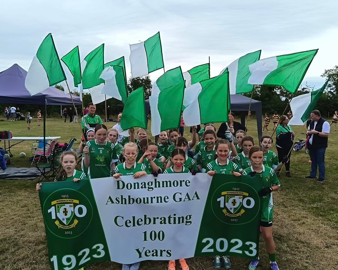 Our U10 girls took part in a football blitz in Ratoath last week, playing 5 games and doing themselves, their families and our club incredibly proud with their performances.
It was fantastic to see the girls really coming together as a team. The teamwork, passing, tackling and effort were absolutely off the charts!
Most importantly, they played with huge smiles, supported each other and showed just how much they are developing as a group.
Mile buíochas le Ratoath for the invite and for running such a brilliant and well-organised day.
Maith sibh a chailíní, bhí sibh go hiontach!