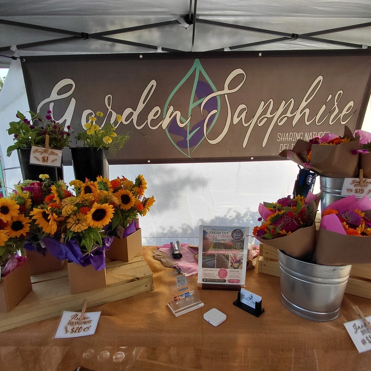 Good Morning! Your flowers are ready!! Stop by Eggs Up Grill in Cane Bay this morning to grab some beautiful blooms for brightening your week and a bite to fill your belly!
Looking forward to seeing you! We'll be here until 2pm or when we run out!
@Followers @eug_charleston