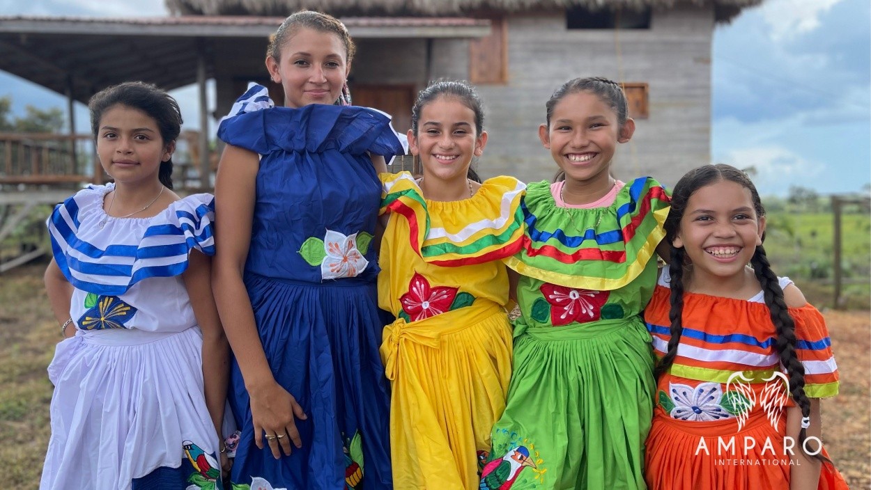 Culture tells us where we come from—and helps shape who we become. 🇳🇮🇨🇦❤️
Today, on World Folklore Day, we celebrate the stories, music, dances, traditions, and customs that make communities unique.
At Amparo, education also means helping students value and celebrate the culture they call home.
Happy World Folklore Day!
La cultura nos recuerda de dónde venimos y ayuda a formar quiénes somos. 🇳🇮🇨🇦❤️
En el Día Mundial del Folklore celebramos las historias, la música, las danzas, las tradiciones y las costumbres que hacen únicas a nuestras comunidades.
En Amparo, educar también significa ayudar a nuestros estudiantes a valorar y celebrar la cultura que forma parte de su identidad.
¡Feliz Día Mundial del Folklore!