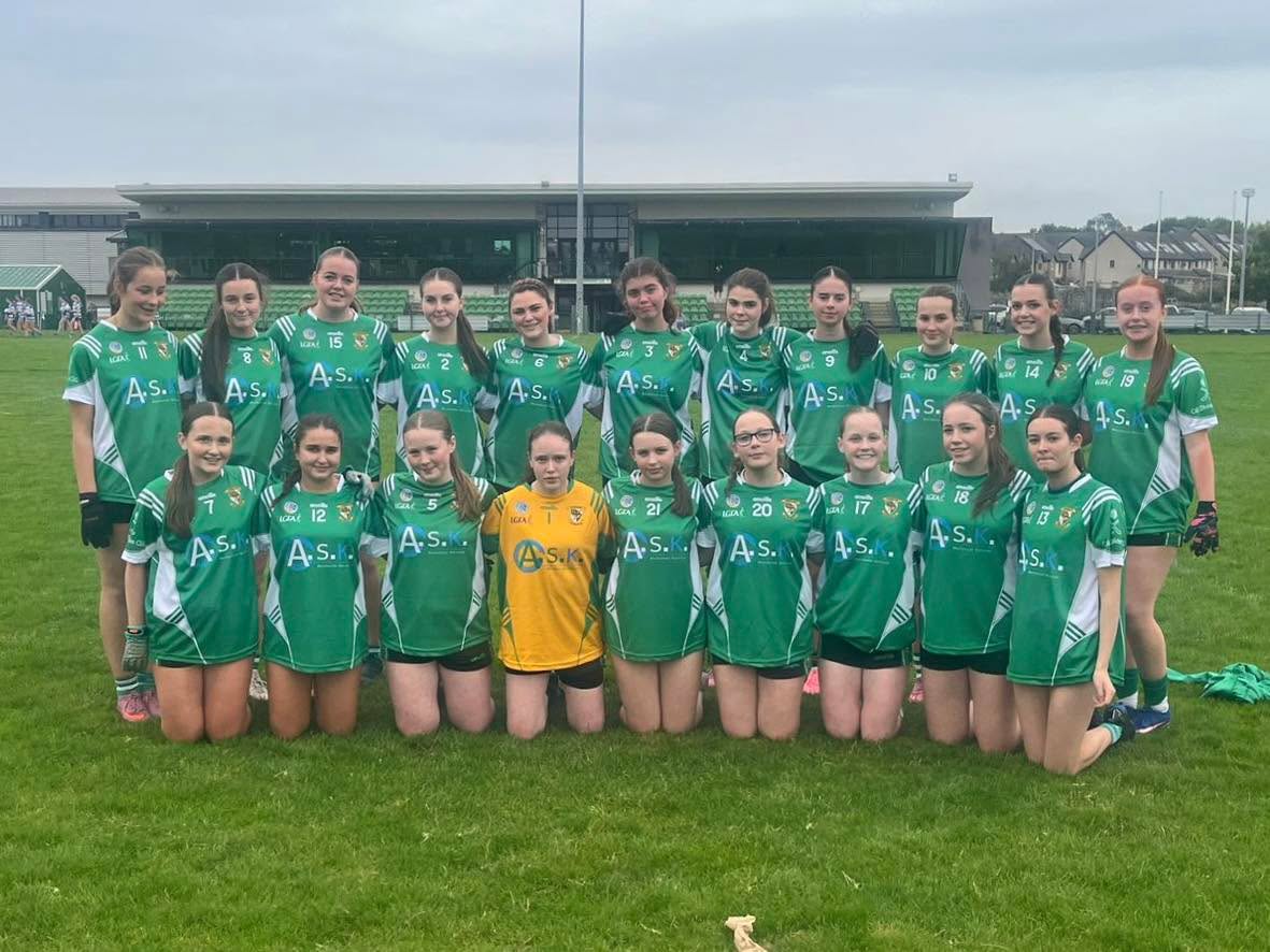 Our 2010 girls togged out in their new jerseys on Saturday evening which were kindly sponsored by Alan and Sarah Kelly of ASK Mechanical Services.
Míle buíochas le Alan and Sarah who have been generous sponsors of a number of teams throughout the years. Remember to support those who support us!