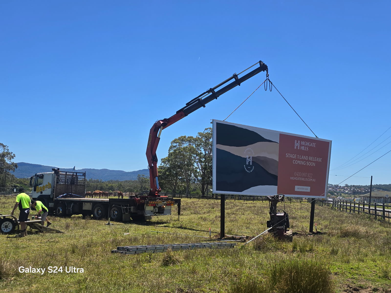 Truck 06 doing what it does best 💪🏗️ Another precision lift and placement completed safely and efficiently at Gledswood Hills.
With 21 crane truck combinations, 12 flat tops and a tilt tray, Reach Crane Trucks is your one-stop transport and lifting solution.
Need a quote?
🌐 reachcranetrucks.com.au
📞 02 9673 3200
📧 operations@reachcranetrucks.com.au
#ReachCraneTrucks #Truck06 #CraneTruck #TransportSolutions #CraneHire #OneStopShop
