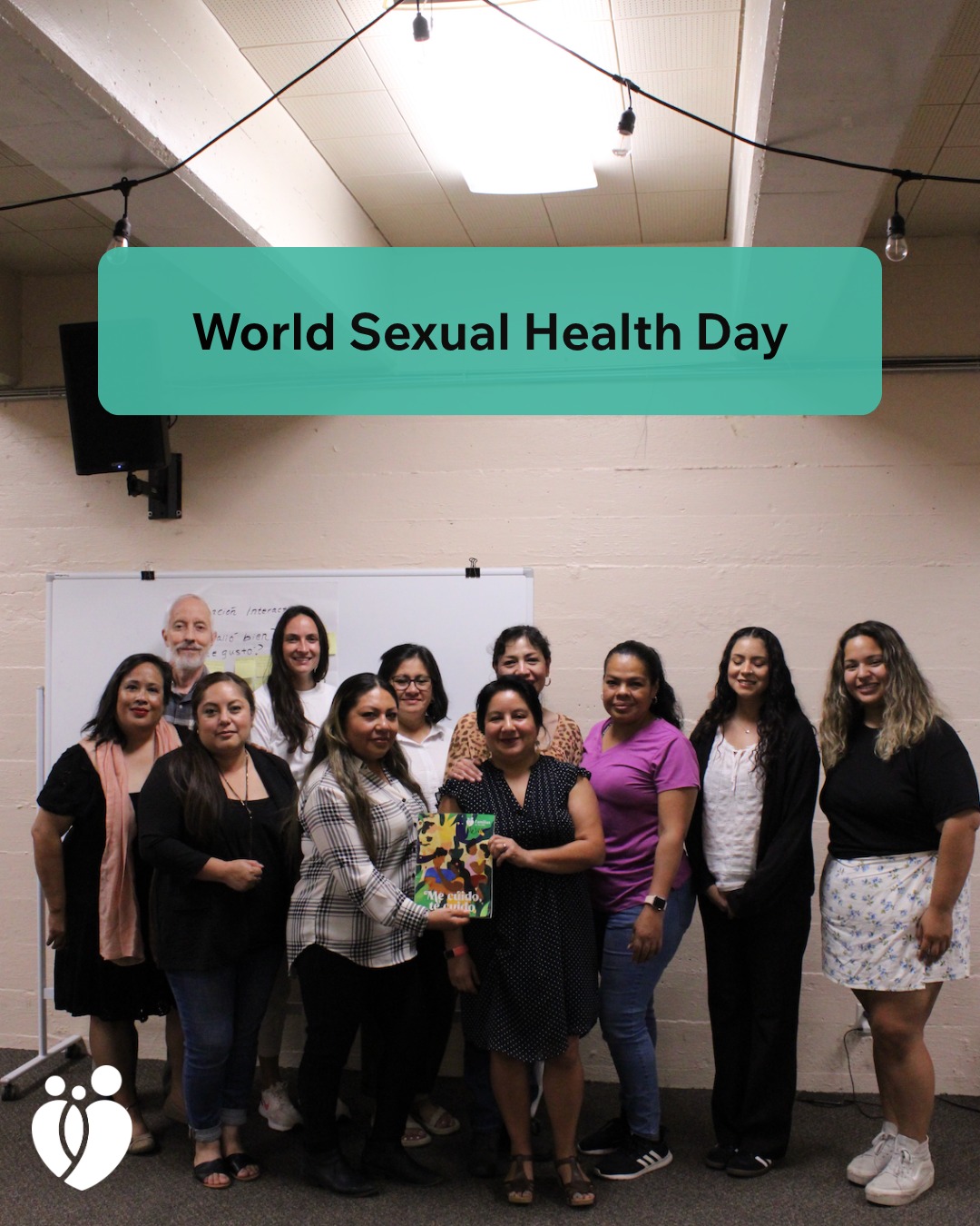 In honor of Sexual Health Day, we’re highlighting how Familias en Acción supports greater access to sexual health education, resources, and care for Latiné communities. Through education, HIV/STI prevention, testing support, and resource navigation, we work to reduce stigma and help our communities make informed decisions about their health.
--
Con motivo del Día de la Salud Sexual, destacamos cómo Familias en Acción promueve un mayor acceso a la educación, los recursos y la atención en salud sexual para las comunidades latinas. A través de la educación, la prevención del VIH y las ITS, el apoyo en las pruebas de detección y la orientación sobre recursos, trabajamos para reducir el estigma y ayudar a nuestras comunidades a tomar decisiones informadas sobre su salud.