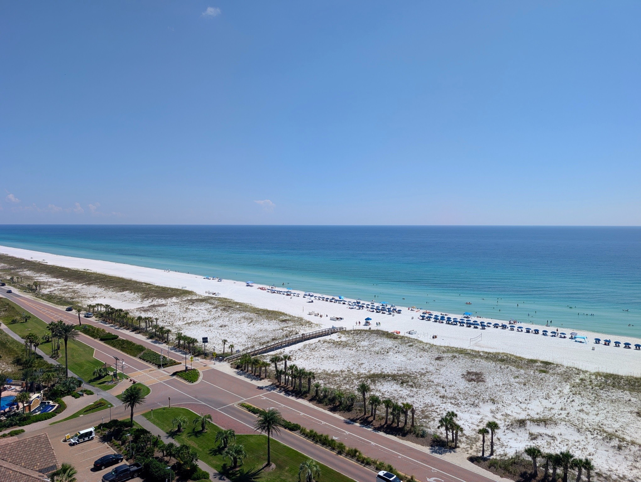First full day of Fall and the Gulf is showing its true colors! I love the summer; but you can't beat the Emerald Coast of Florida and Alabama in the fall!!! No filters or professional camera on a day like today, Google Pixel for the win! 🍁🍂⛱️🏖️📸🙏🌊🏝️