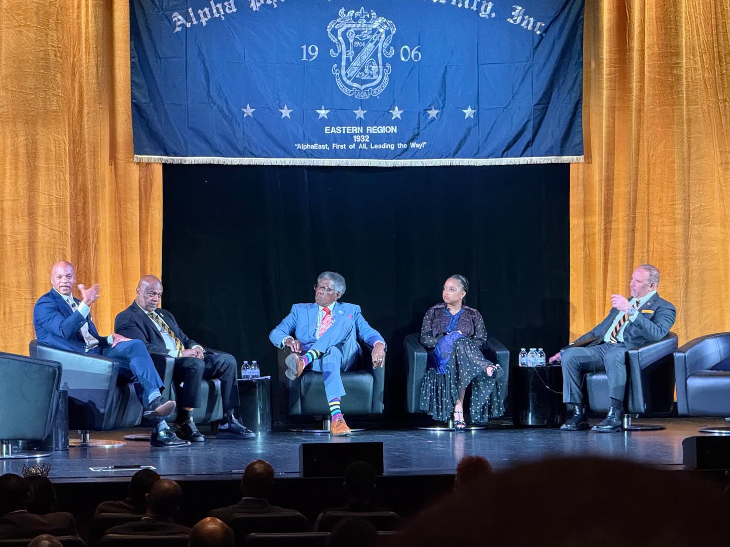 Day 2 | Eastern Regional Convention— Alpha Phi Alpha Fraternity, Inc.
Today was about substance.
A powerful public forum—State of the Black Agenda—where dialogue met responsibility.
Voices that carry weight and perspective:
Brother Mayor Ras Baraka.
Brother Marc Morial.
Soror Tamika Mallory.
And Brother Governor Wes Moore.
Real conversations. Real stakes. Real direction.
This is what it looks like when leadership leans in—
not just to speak, but to shape what’s next.
#AlphaPhiAlpha #EasternRegion #BlackAgenda #Leadership #Advocacy Brotherhood 1906