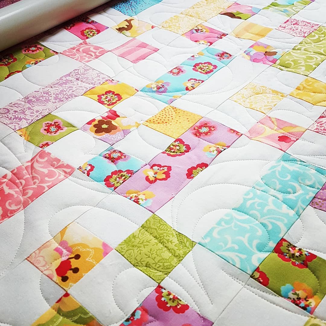 Bonnie made this quilt top using a pattern called "Add It Up" and wanted quilted with an edge to edge pantograph called "Pieces of My Heart". I think she chose the perfect panto for this quilt 💕
#quiltingismypassion #longarmquilter #quiltersinvictoriabc #quiltersofinstagram #canadianquilter #apqsmillie30 #quiltpath #piecesofmyheart #quiltersgottaquilt #onlinefabricsales #thebatikplace #mistymountainvictoriadotcom