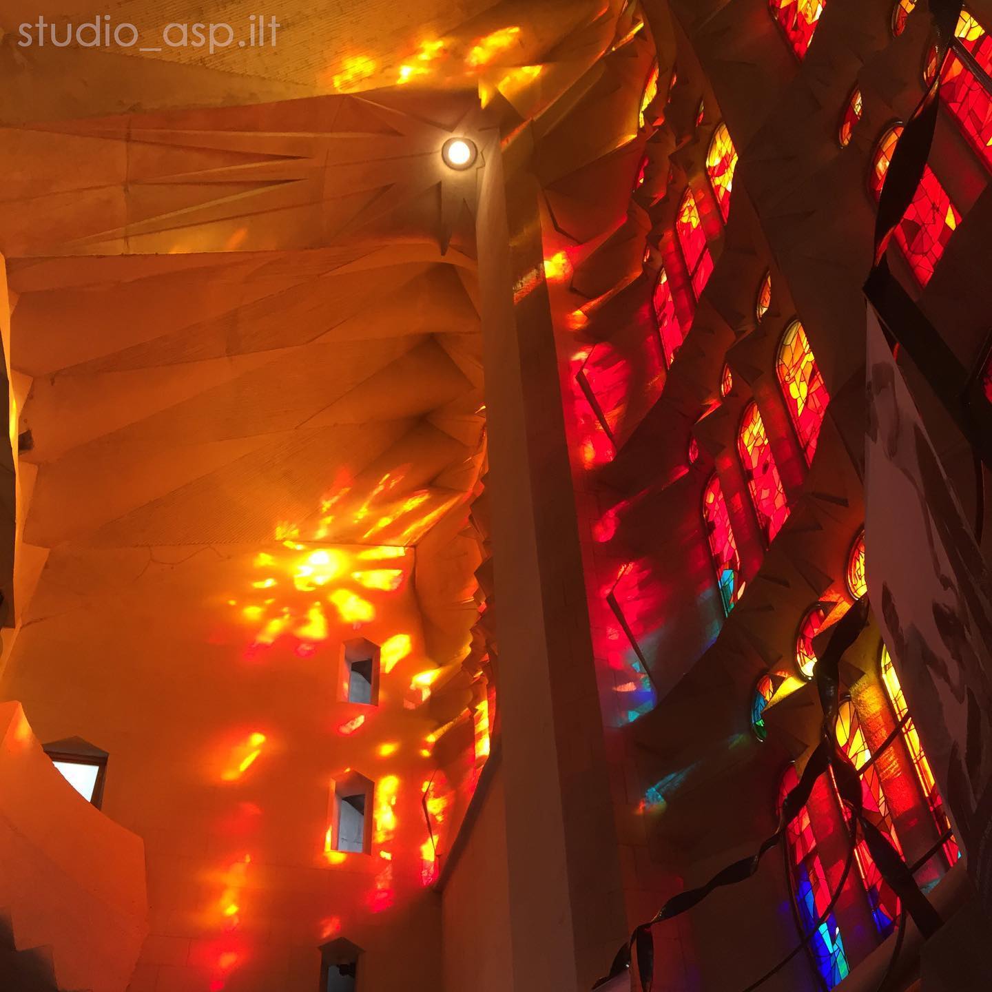 #Architectureinsipiration
“Por mucha que sea la potencia de la luz eléctrica, comparada con la luz del sol da risa” “Per quanto sia potente la luce elettrica, comparata alla luce del sole fa ridere”
#Architecturalvibes #gaudì #antonigaudì #barcelona #sagradafamilia #sagrada #familia #spain #quotes
#inspiration #architects #urbanists #designers #architecture #design #community #building #drawing #construction
#underconstruction #building #moderndesign #architecturephotography