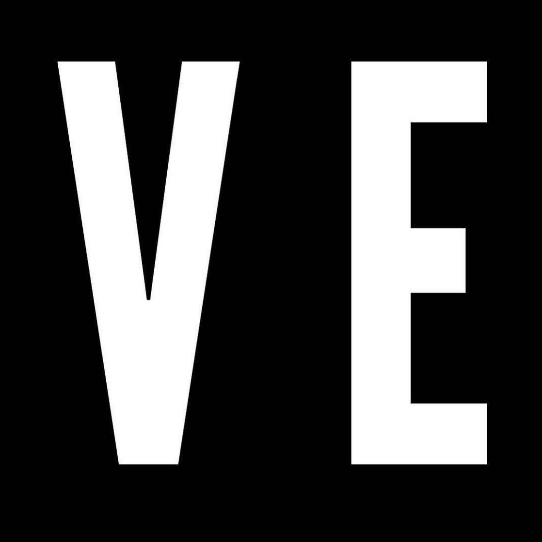 be “LOVE”
.
.
.
.
.
#art #design #illustration #creative #love #word #lifestyle #beadvcreative #girls #bloggerstyle