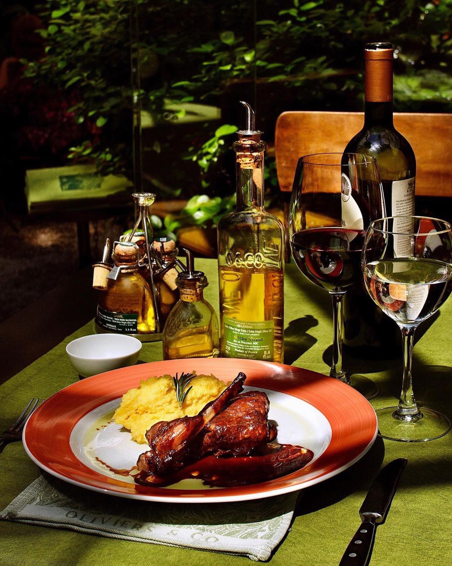 BE ADV CREATIVE
SCOPE: Photography, Image Retouching
CLIENT: Oliviers & Co
DATE: 2007
.
.
.
.
.
.
#food #restaurante #lifestyle #oliverandcompany #azeite #cozinhar #stilllife #kitchendesign #photography