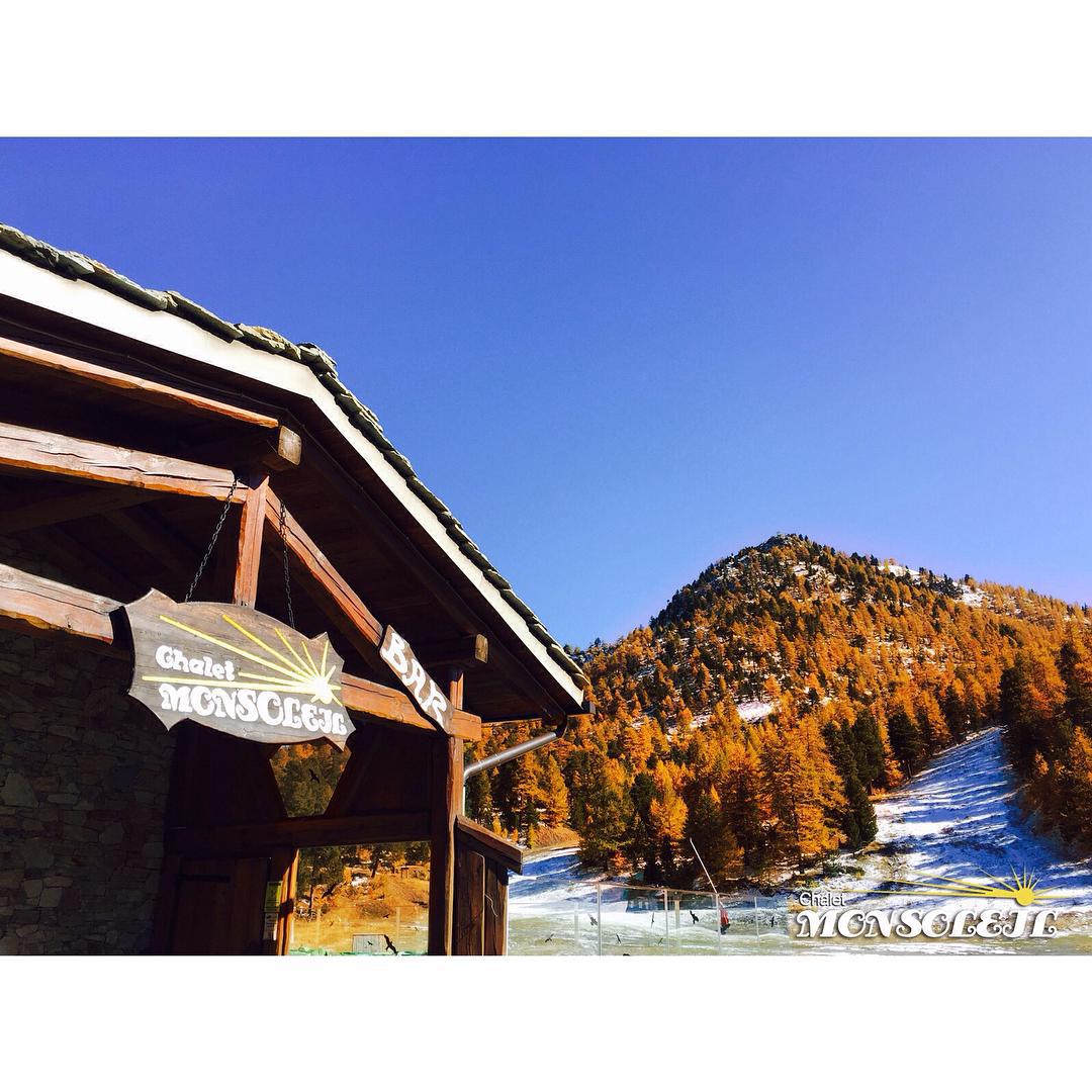 Prima neve di stagione #firstsnow #winteriscoming #fall #winter #claviere #vialattea #vialatteasciaresenzaconfini #chaletmonsoleil