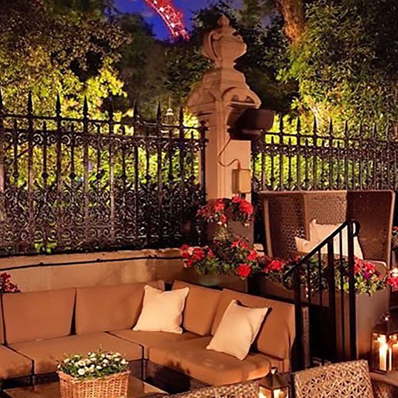 Royal Horseguards Hotel outdoor Terrace. Stunning for al fresco drinks reception or outdoor event. http://ow.ly/g1Ng305CViX . Guoman Hotels One Whitehall Place London @owp_london @horseguardsldn