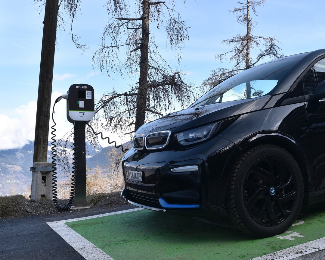 ⚡️ Le réseau se densifie ⚡️, notre parc de véhicules de courtoisie s'électrifie 😉
#BergesSion
#Agenda2030 #Valais #mobiliteelectrique #transitionenergetique #aveniractivé