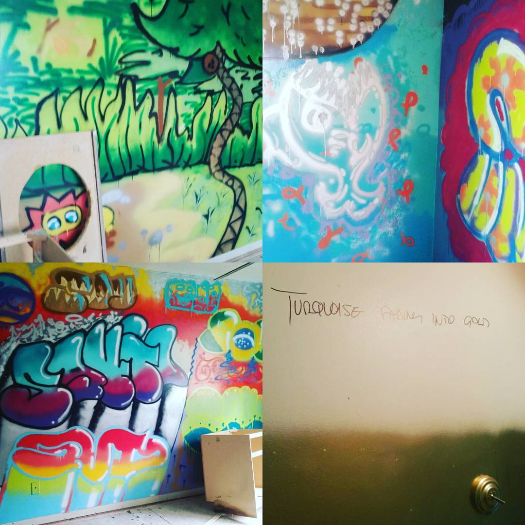 On a job site to make some tile selections. This is the current master bedroom! Yikes!!! #homeflipping