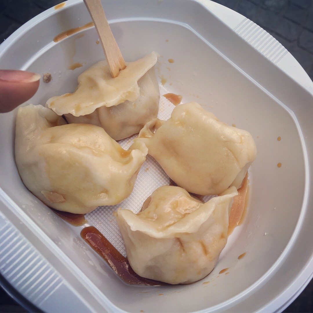 Quanta voglia avete di ravioli cinesi questo week-end? Vi porto allo scoperta dei sapori di Chinatown nel mio ultimo articolo. Link al blog in bio #laspandata #chinatownmilano #paolosarpi