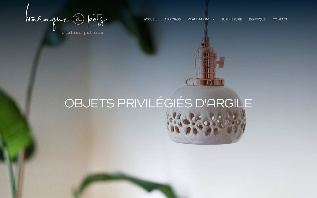 Le nouveau site et nouvelle Identité d'entreprise s'en vient a grand pas!
D'ici dimanche, MF Poterie devient officiellement Baraque à pots.