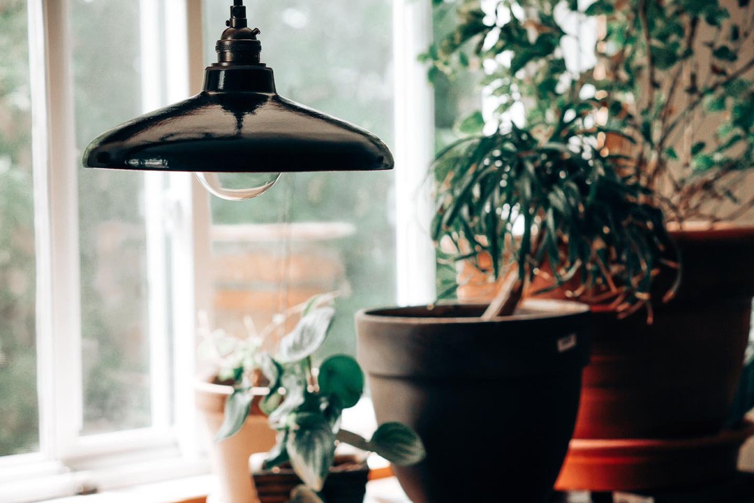 Une nouvelle création! Bientôt disponible en ligne et 1001 Pots!! Yes!
#luminaires #luminairedesign #pottery #ceramiquecontemporaine #faitàlamain #faitauquebec #poterieartisanale #decoration