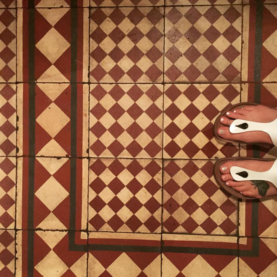 #ihavethisthingwithfloors #justinanathenscoffeeshopbathroom #cooltiles