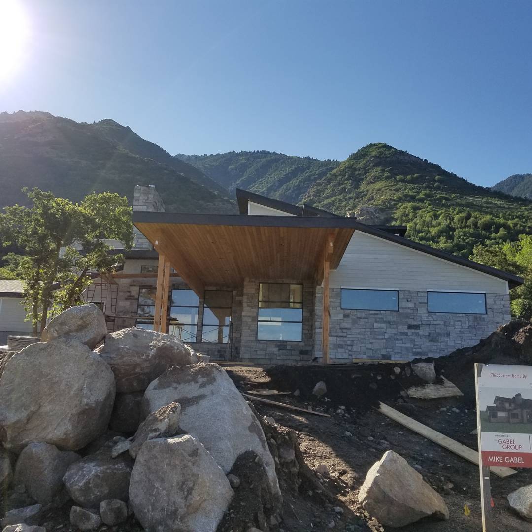 Pepperwood project coming along... Such a beautiful location! #saltlakedesign #canyonliving #mountaincontemporary #silverhawkenterprises