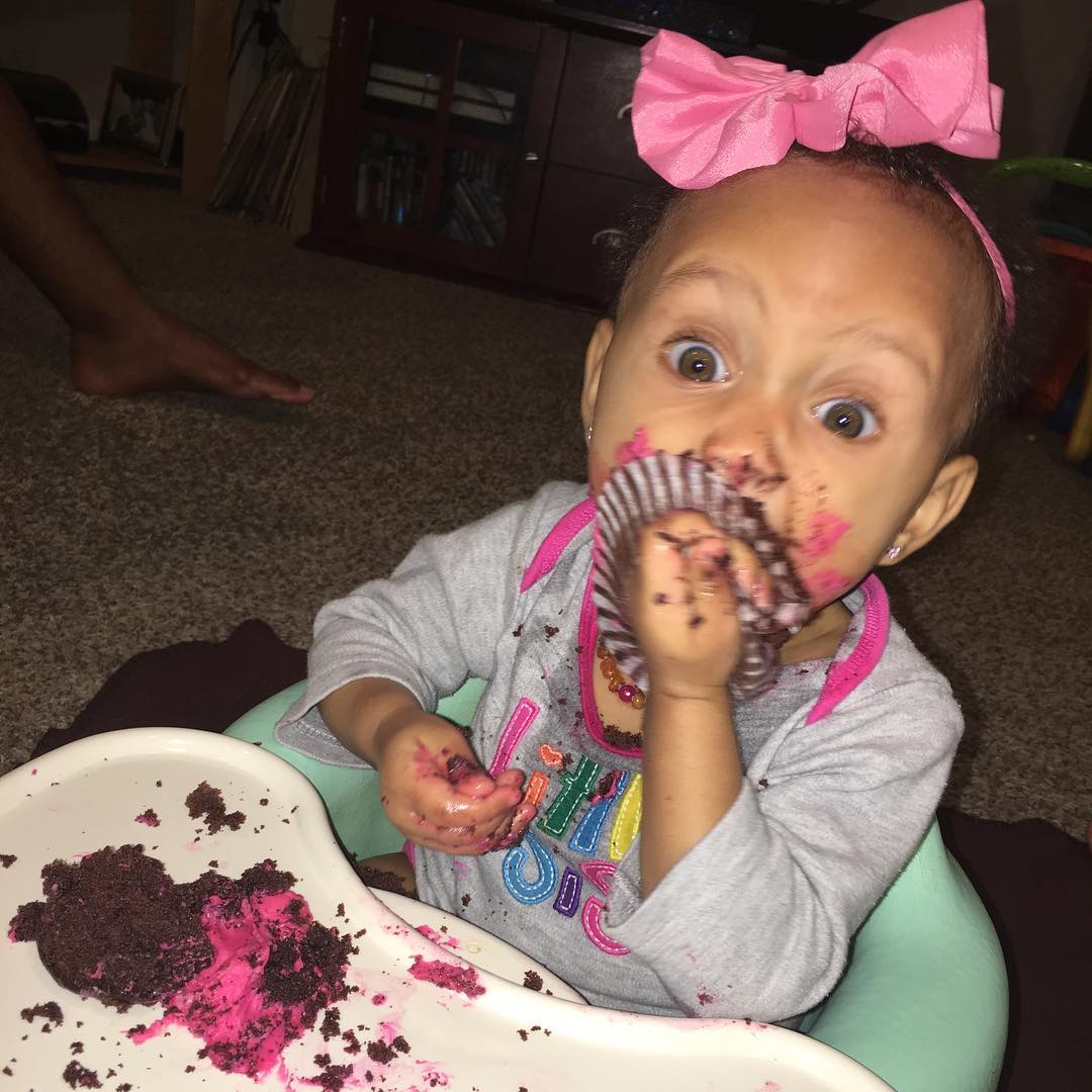 With all the crazy I almost forgot about #fitnisFriday! That's not okay. As you can see #fitnis runs in the family. When life gets challenging and satan starts playing these games. Remember, you serve a #goodGod who gives good gifts... like cupcakes. #fititin #praiseHim