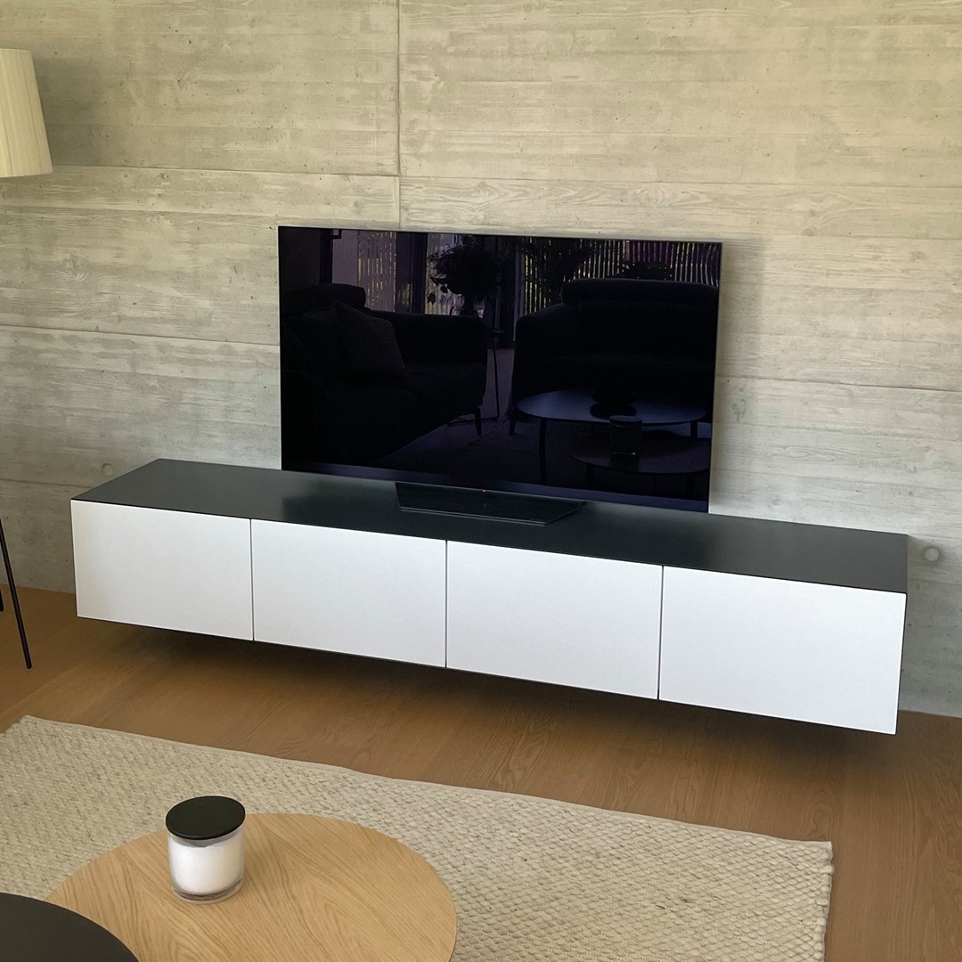 💁♂️ Notre savoir-faire au service de votre intérieur
Peinture sur mobilier ?
👉 Contactez-nous et bénéficiez d’un monde de possibilités pour donner vie à votre projet !
#BergesSion #architectureintérieure #design #mobilier #savoirfaire #valais #sion