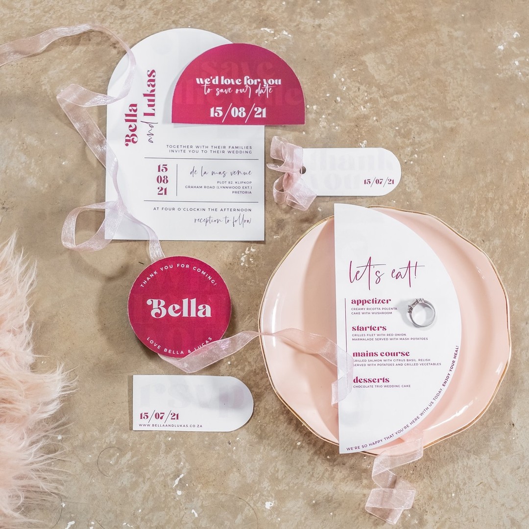 Details like these ✨
Venue: @delamasvenue
Decor & Flowers: @earth_flowershop
Stationary: @lamourdesignstudio
#weddingstationarydesign #flowers #weddingstationary #typographylove #weddingza