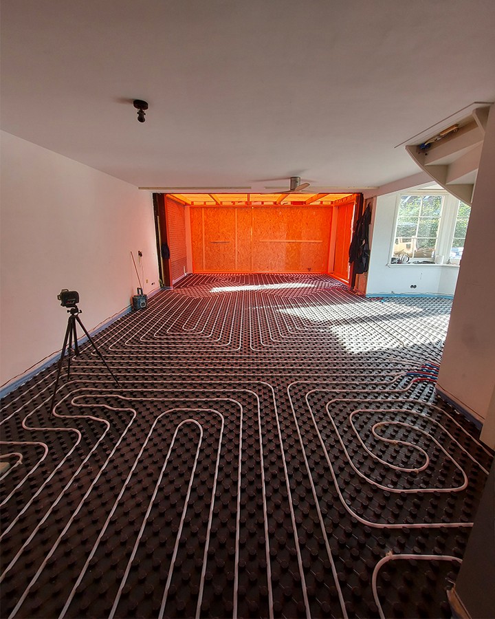 Floorheating #floorheating #vloerverwarming #aanemer #aanemersbedrijff #reconstruction #renovation #loodgieter #tileswork #tileinstallation #tegel #rubi #denhaag #utrecht #amsterdam #hoofddorp