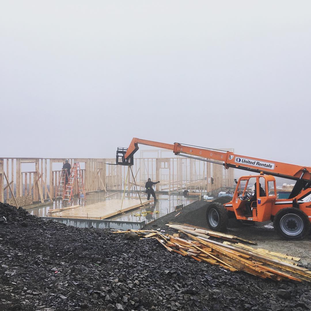 Rain or shine... but all agree we are ready for shine! .
.
.
#framing #kriscoconstruction #framer #construction #builder #idahocontractors #waconstruction #unitedrentals #springconstruction #idahobuilder #contractors #newbuild #newhomes #rainraingoaway