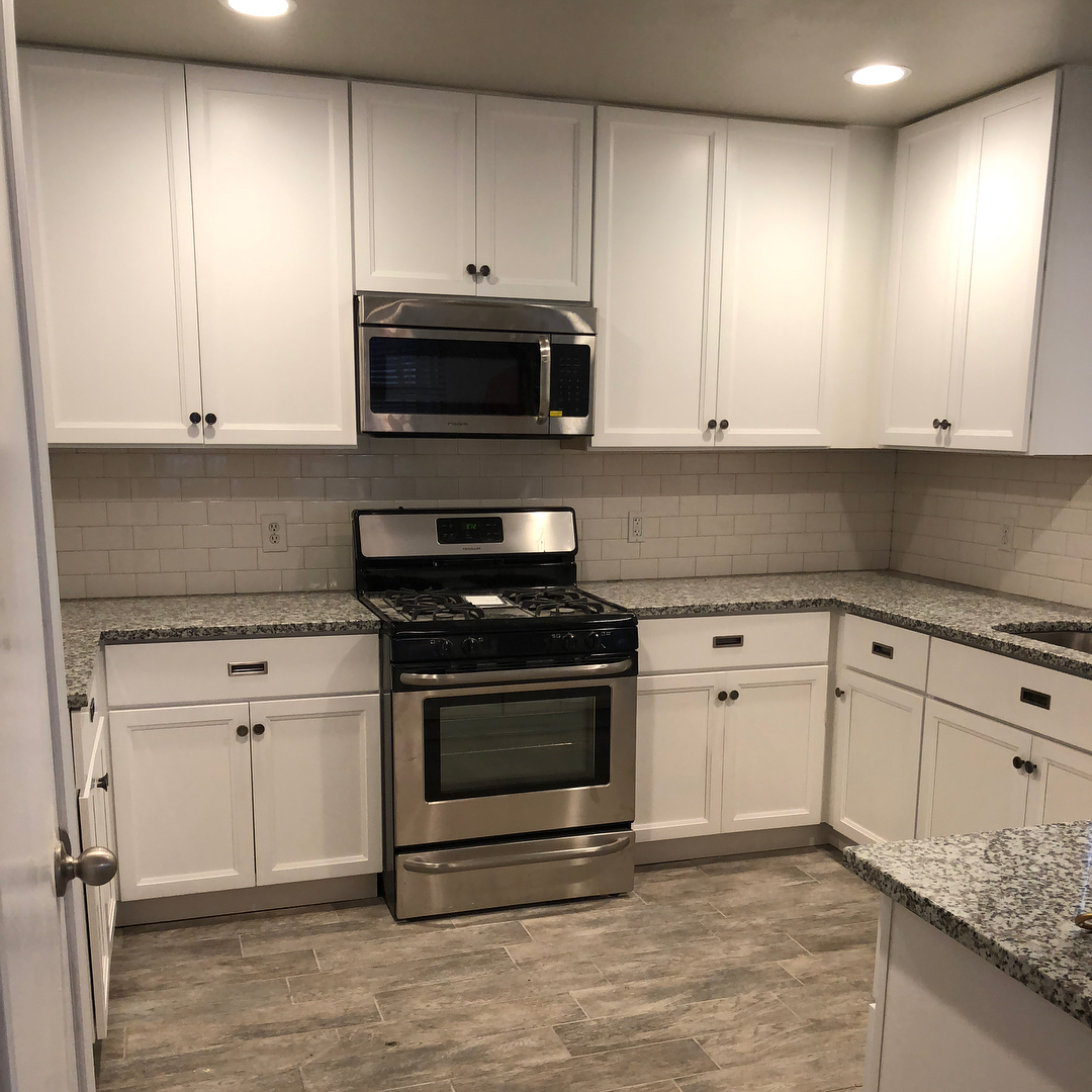 A little before and after action. We refreshed this dated rental property! The classic selections give it broad appeal to tenants! Swipe for before #transformation #beforeandafter #beforeafter #interiordesign #austininteriordesign #austininteriordesigner #subwaytile #lightandbright #classic