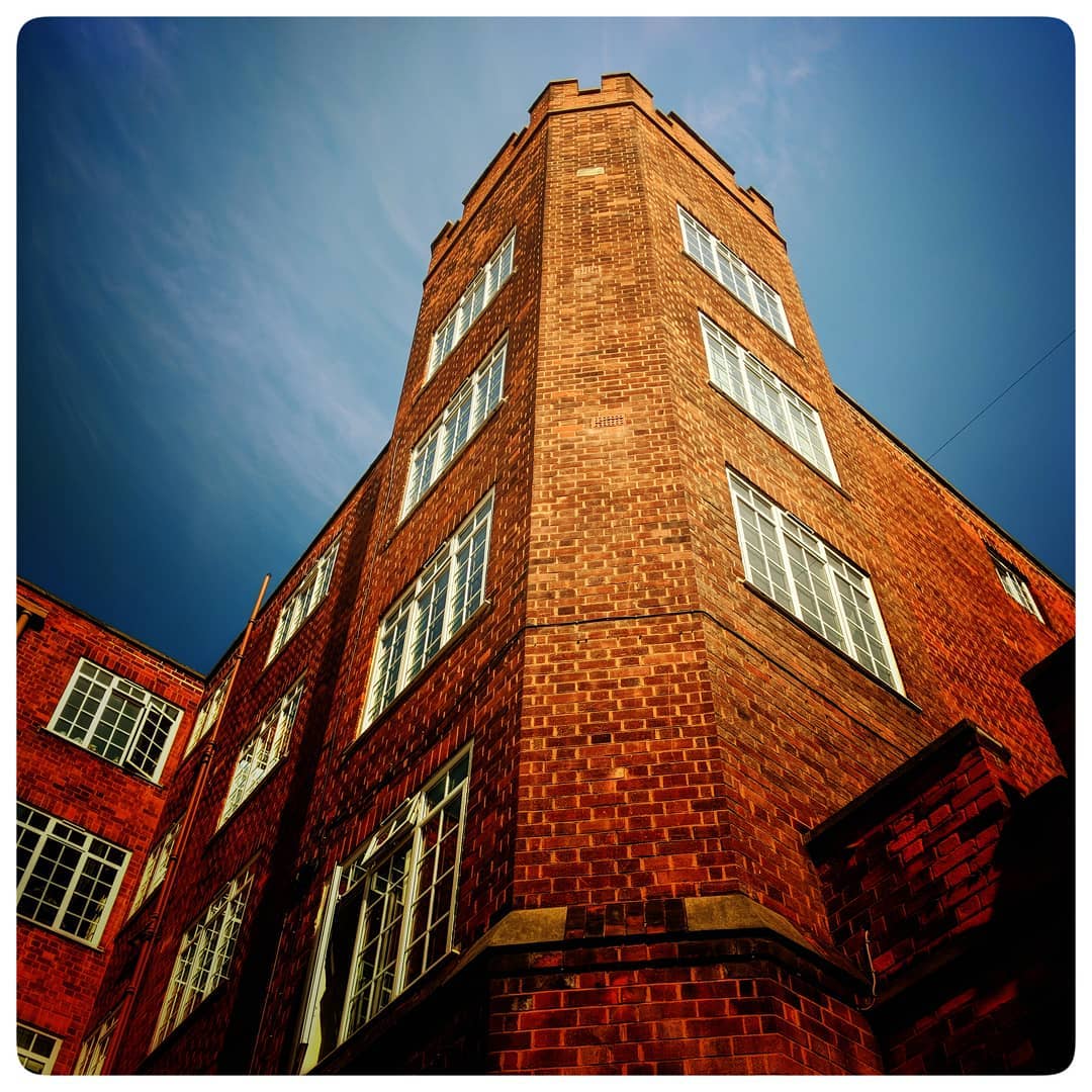 Today I had the pleasure of visiting #leicester
The flat i did the #epc on is part of Stoneygate Court. This Castle themed development was apparently built by #norwichunion in 1931.
#epc #floorplan #lettings #lettingsagent #property #propertymanagement #tolet #lookingup #lookingup_architecture #architecture