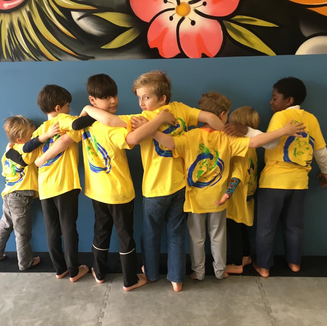 Want your child more focused in school?
Need a fun after school activity that challenges your child?
Do they need to build life skills like confidence and self-discipline? Our After school martial arts pick up might be what your looking for.
Click the link and sign up. https://www.acostamixedmartialarts.com/offer-kids-martial-arts/ Email or DM to get information. #martialartsclasses #focusmmabk #ps84parents #greenpointbrooklyn #ps17 #brooklynarborschool #williamsburgnorthsideschools #sawilliamsburg #mma #karate #bjj #capoiera #nyc #fitness #blackbelt #brooklyn #onlineclasses #ps84 #ps17
#ms50elpuente #cetntuyrymartialarts #freeclass #kidsmartialarts #summercamp #Afterschool I#supportsmallbusiness #mmaclasses #williamsburg #brooklyn