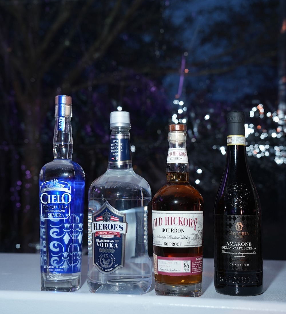 We are so proud of our brands representing us at Jane Fonda's 85th birthday party 🎉 We had an amazing night getting to support #GCAPP 🍷
#RSLipman #JaneFonda #Birthday #Cheers #Atlanta #CieloTequila #HeroesVodka #OldHickoryBourbon #ErosSpinozziSelections