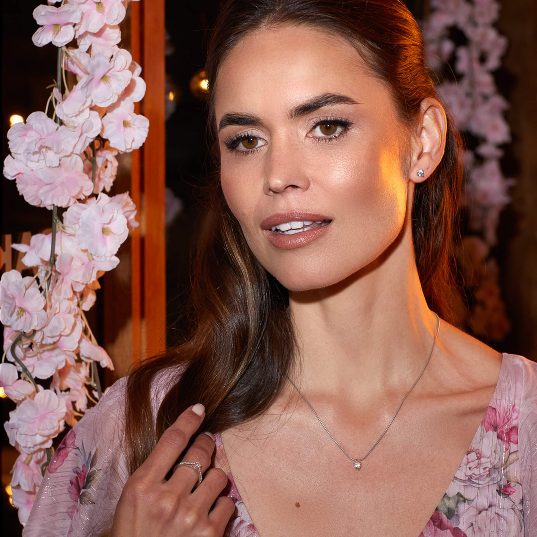 Make their Valentine's Day a memorable one with a special gift from Diamonfire ๐โโโโโโโโ
โโโโโโโโ
#DiamonfireUK #Diamonfire #ValentinesDay #Valentines2023 #DiamondAlternative #Sparkle #CubicZirconia