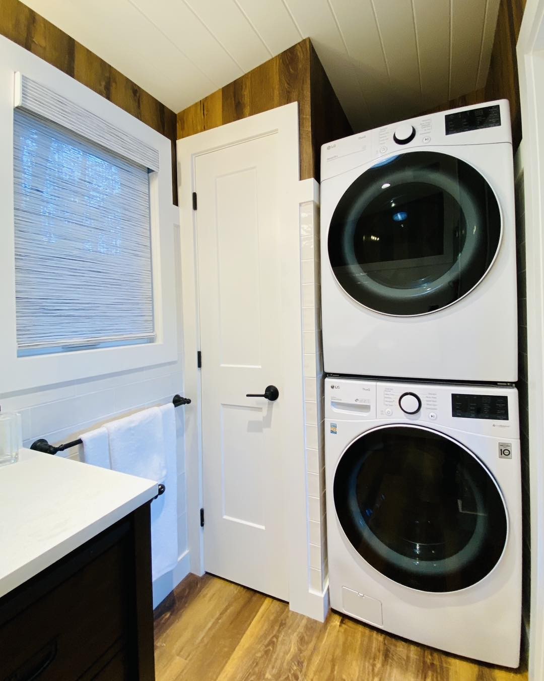 Stackable laundry is a good way to save space
Design by @evolve.interiordesign
Evolve Interior Design
Construction by @randy_blain_construction
Randy Blain Construction Inc. & Sunspace of Huntsville
#laundry #spacesaver #stackable #bathroom #tidyhousetidymind #clean #interiordesign #evolveinteriordesign