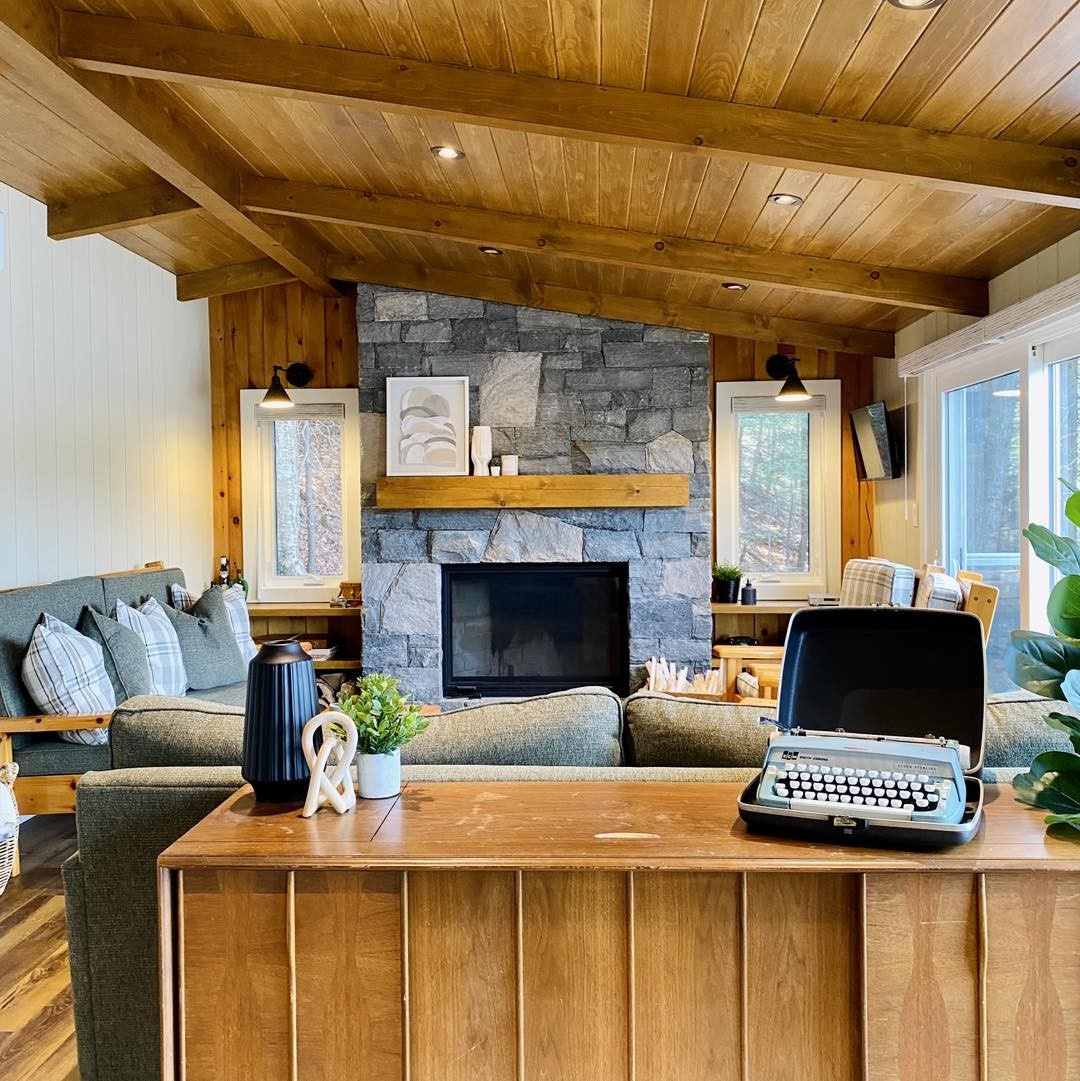 A cozy living space for anytime of the year
Design by @evolve.interiordesign Evolve Interior Design
Construction by @randy_blain_construction
Randy Blain Construction Inc. & Sunspace of Huntsville
Stonework by @turnkeymasonry
#relax #entertaining #interiordesign #muskoka #coffeebreak #fireplace #cozyuptothefire #drystack #stonework #woodburning #evolveinteriordesign