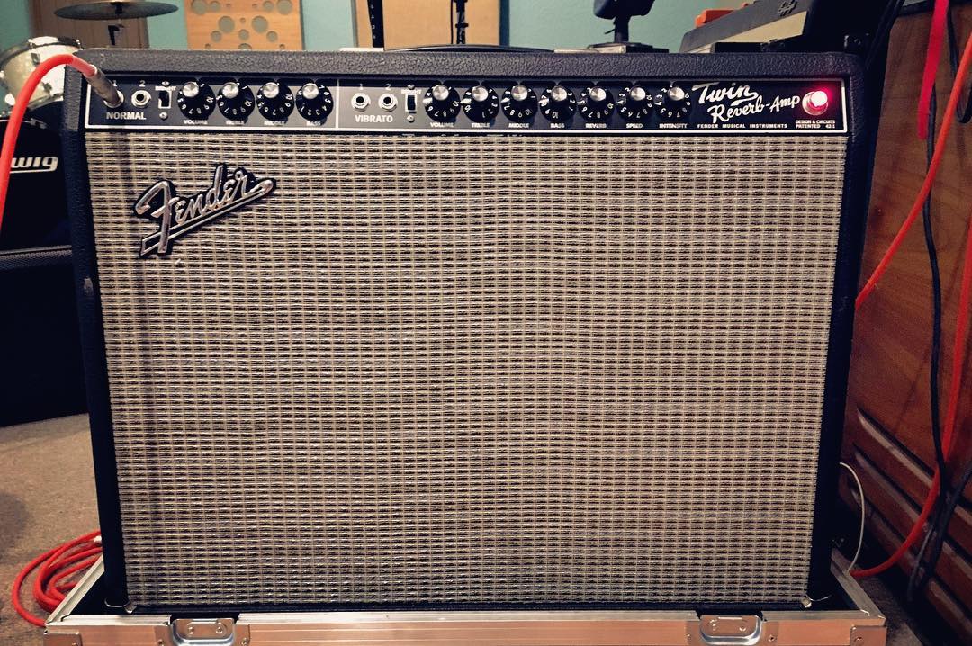We also recently added a #fender #65twinreverb to our collection! Sooooo many #amplifier choices now!
#fenderamp #recordingstudio #dentonmusic