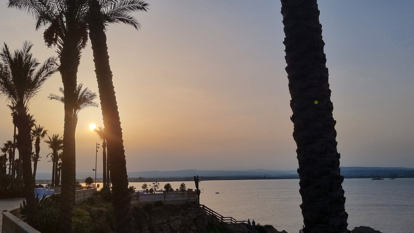 A Sicilian Summer in Siracusa#luxurysicily #luxuryvillas #luxuryholidays #luxurysiracusa#luxuryplemmirio #luxurylifestyle #luxuryvacation #infinitypool #luxurylhomes #luxuryhomedesign #luxuryinteriors