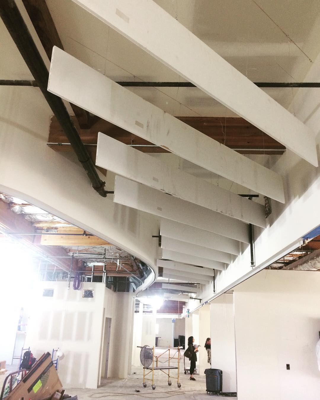 Mockup of ceiling fins and curving glass wall for Torrance facility. #architecture #designoftheday #lighting #turbulence