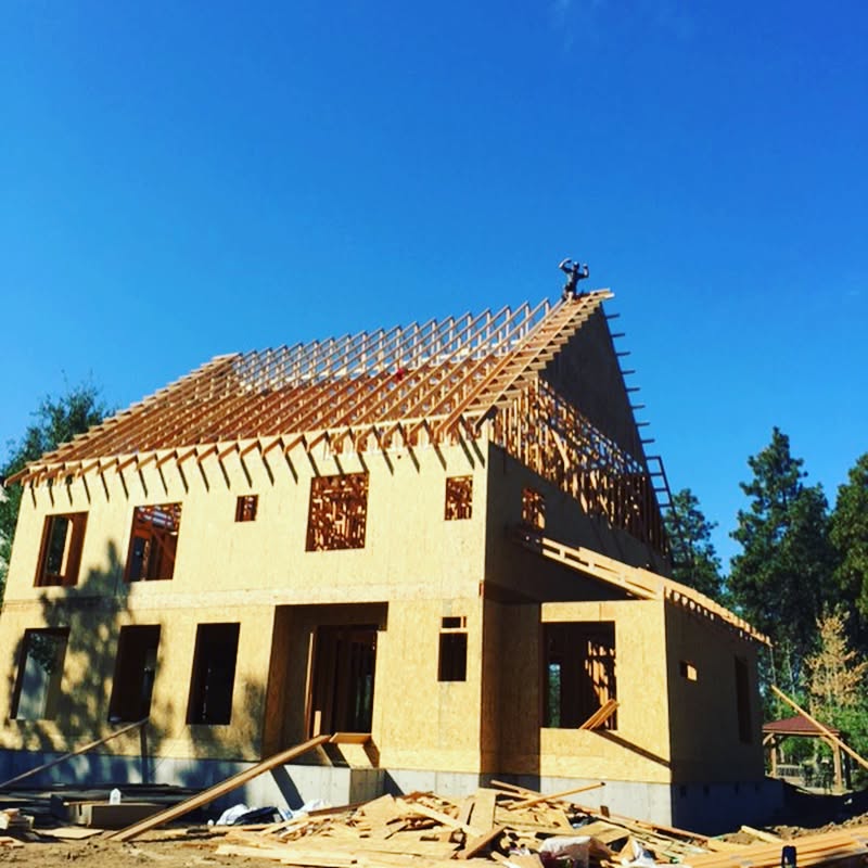 Sheeting a 10/12 pitch. .
.
.
.
#kriscoconstruction #construction #builder #washingtonconstruction #rooftop #roofconstruction #newbuild #idahocontractor #idahoconstruction