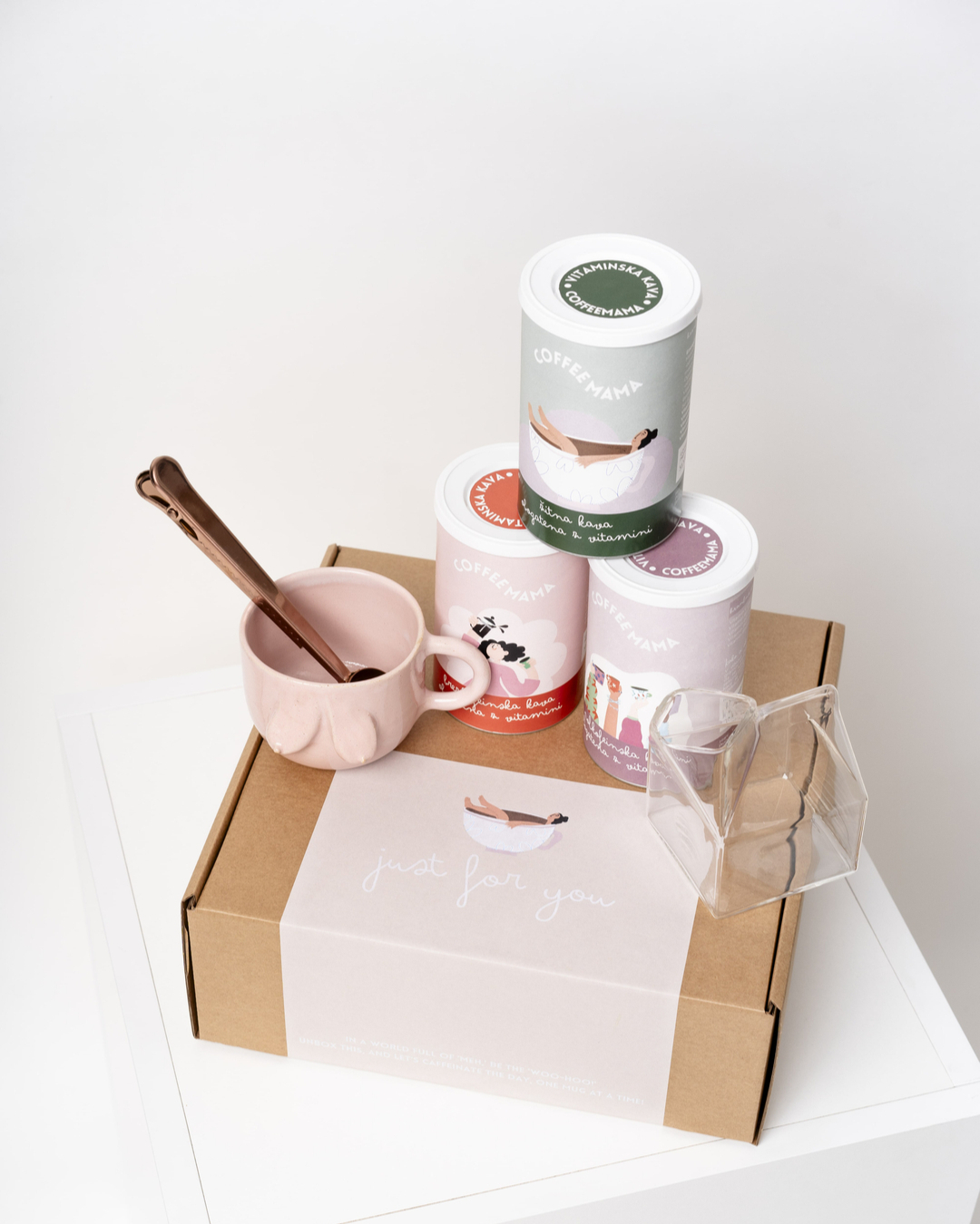 Meet 'The Whole Latte Love,' the ultimate gift box! ☕🎁 Packed with all your favorite Coffeemama goodies, it's the perfect way to spread the love, one sip at a time.
This Gift Box includes:
☕ Half-Caff Vitamin Coffee
☕ Decaf Vitamin Coffee
☕ Grain Vitamin Coffee
🥄 Coffee Spoon
🥛 Milk Jug
✨ Boob Mug
🎁 Gift Box of your choice
✍️ Your Personal Note
It's an "all we have" box.